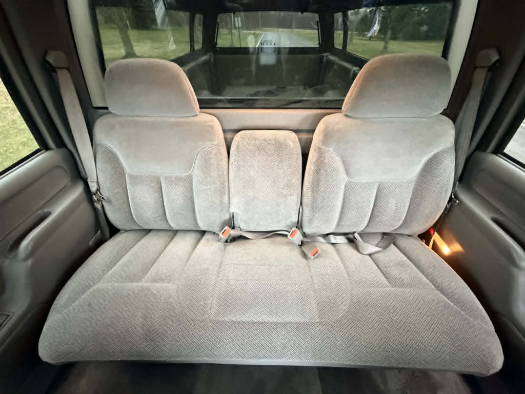 2000 Chevrolet C/K Image 20