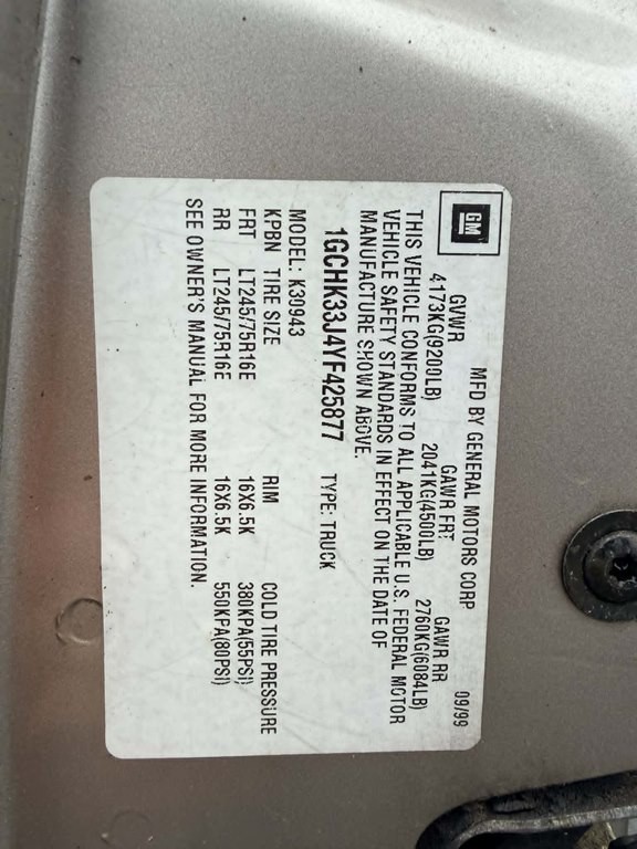 2000 Chevrolet C/K Image 31