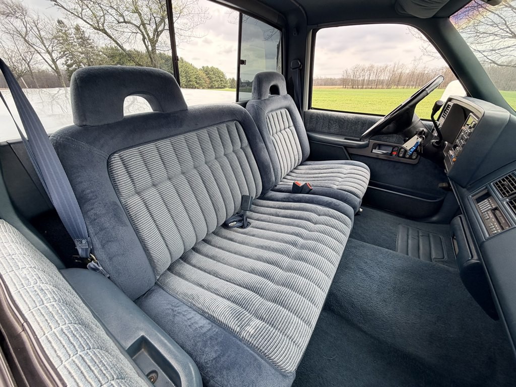 1992 GMC Sierra Image 17
