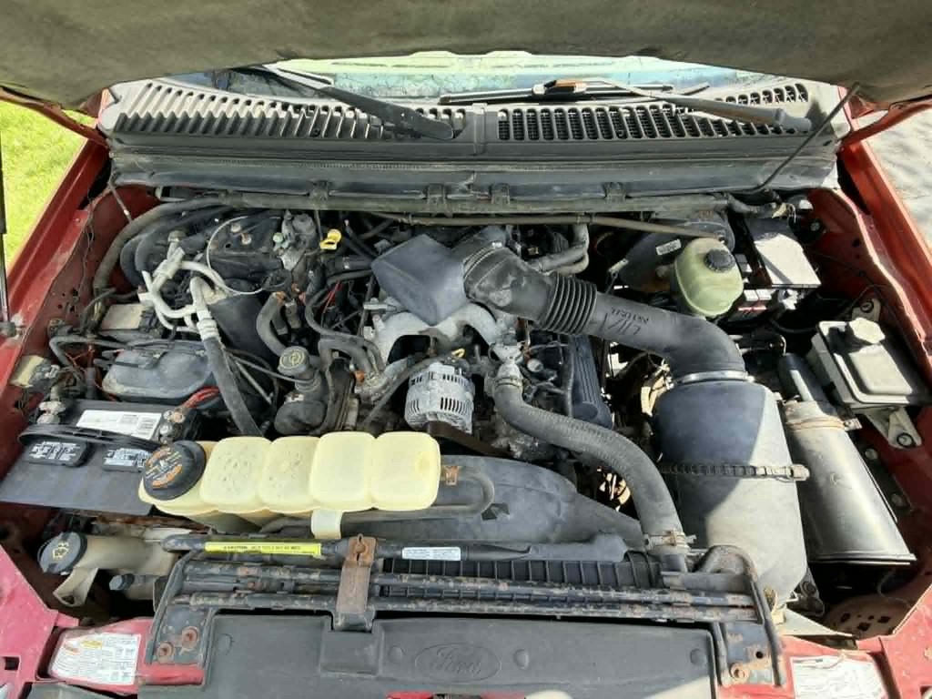 2000 Ford Excursion Image 9