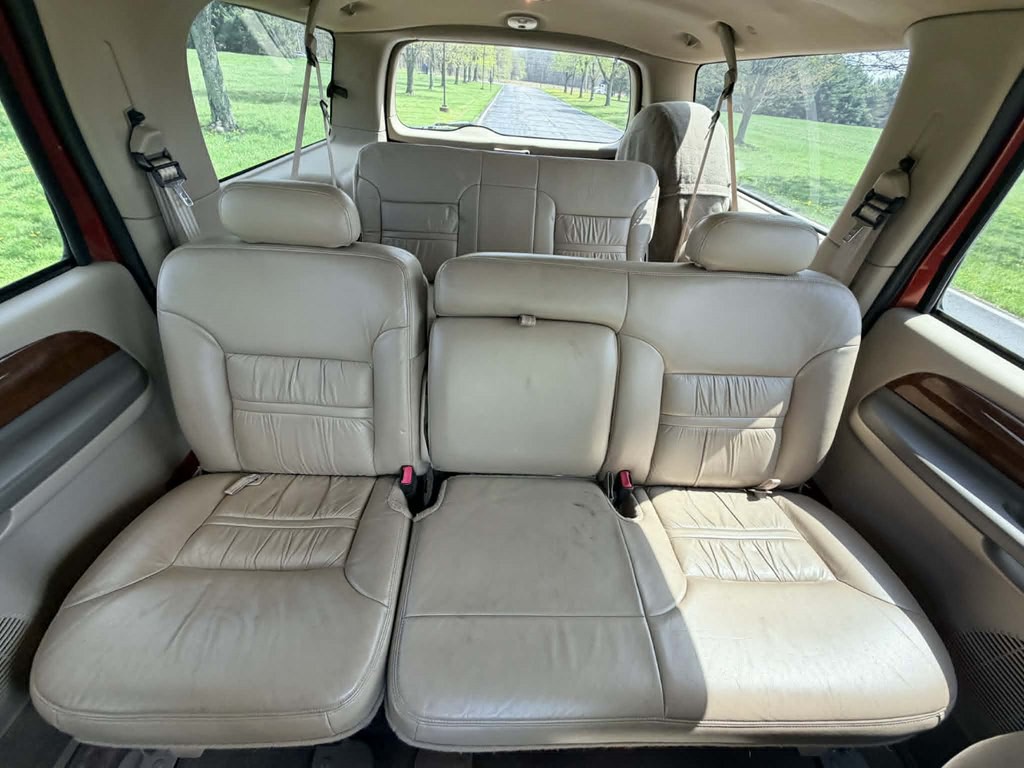 2000 Ford Excursion Image 14