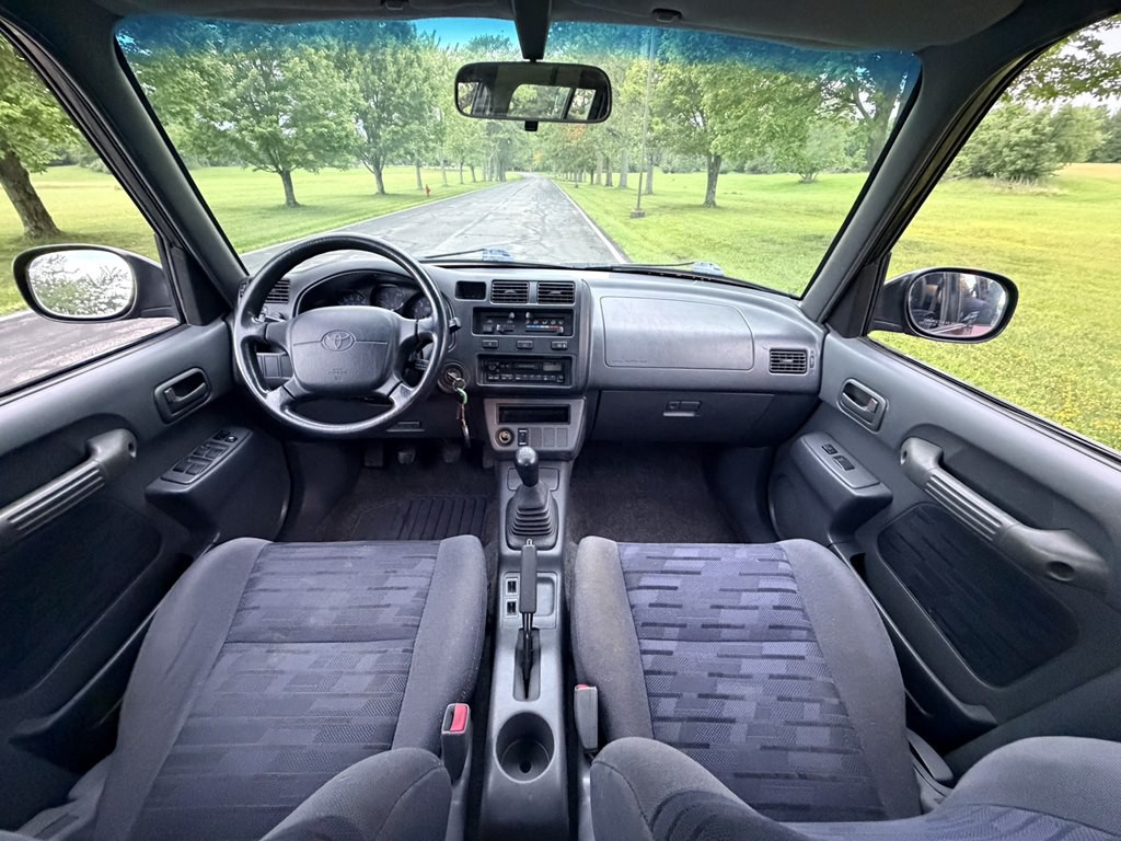 1997 Toyota Rav4 Image 12
