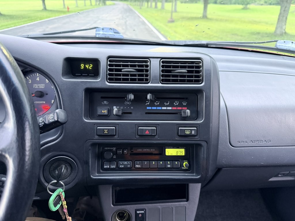 1997 Toyota Rav4 Image 17