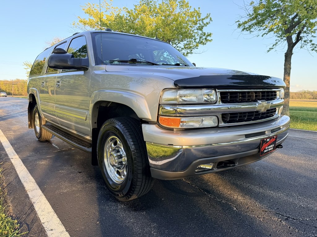 2004 Chevrolet Suburban Image 8