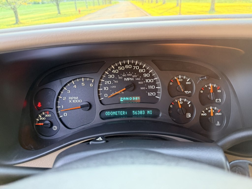 2004 Chevrolet Suburban Image 41