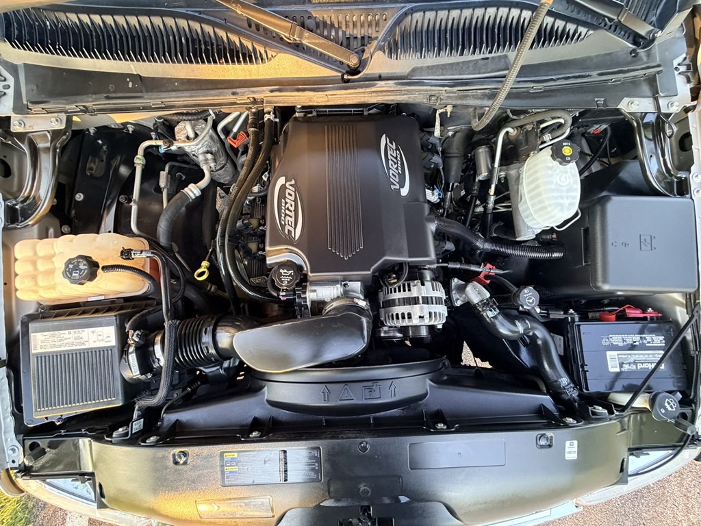 2004 Chevrolet Suburban Image 44