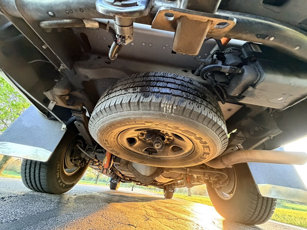 2004 Chevrolet Suburban Image 48