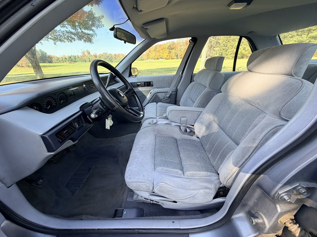1990 Chevrolet Lumina Image 10