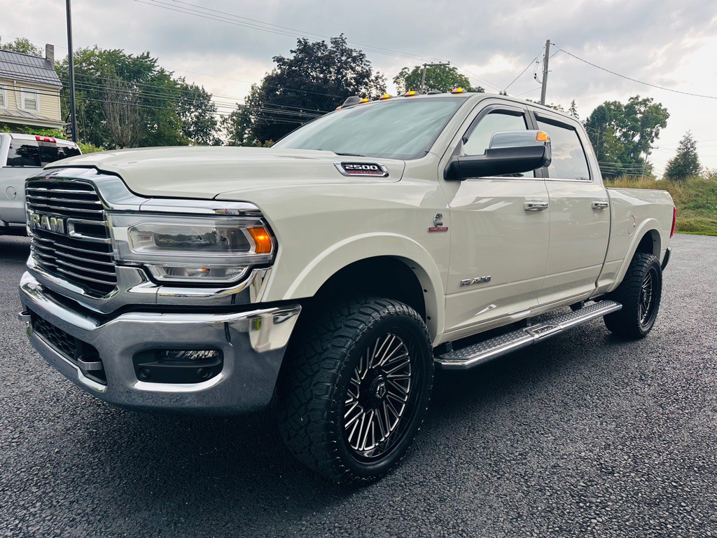 2022 RAM 2500 Image 3