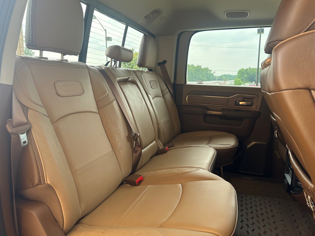 2024 RAM 3500 Image 16