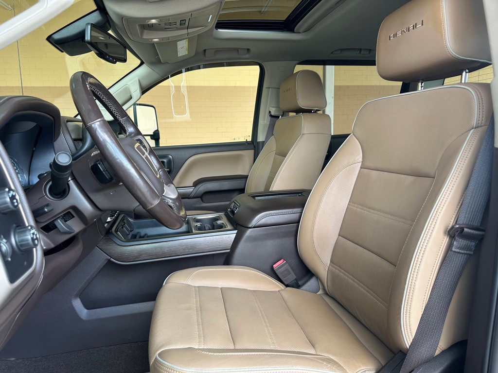 2018 GMC Sierra Image 9