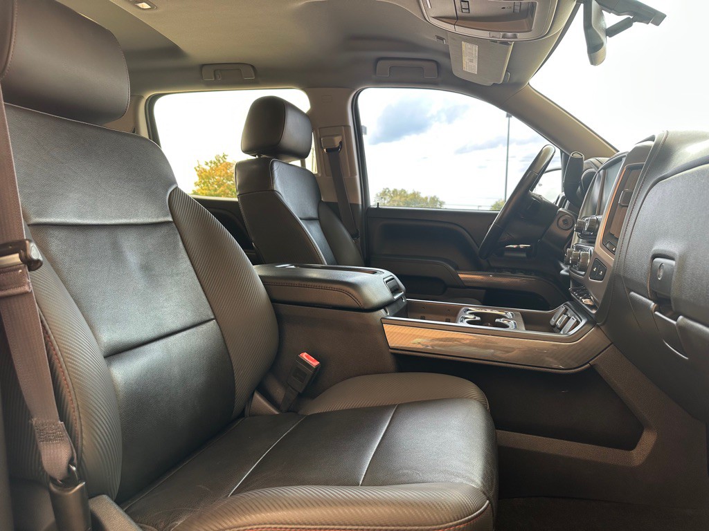 2015 GMC Sierra Image 16