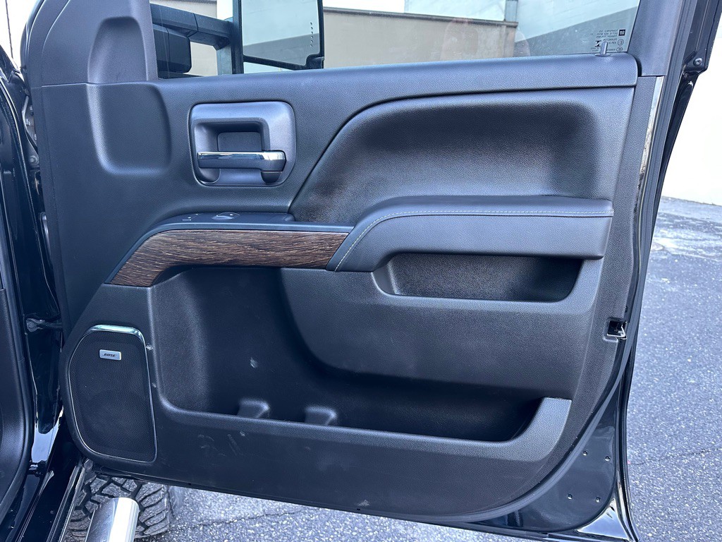 2017 GMC Sierra Image 16