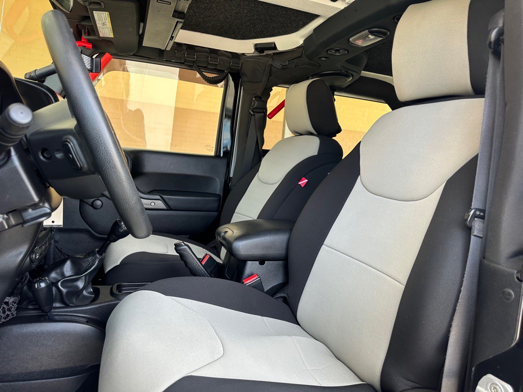 2013 Jeep Wrangler Image 10