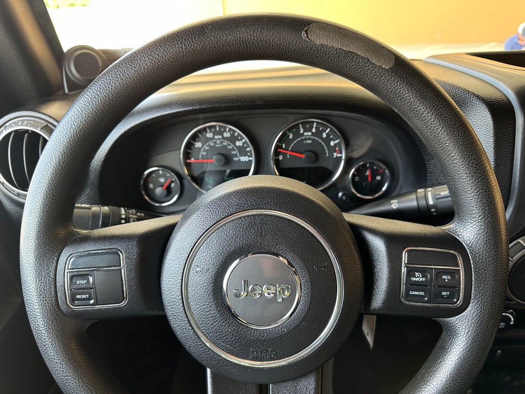 2013 Jeep Wrangler Image 17