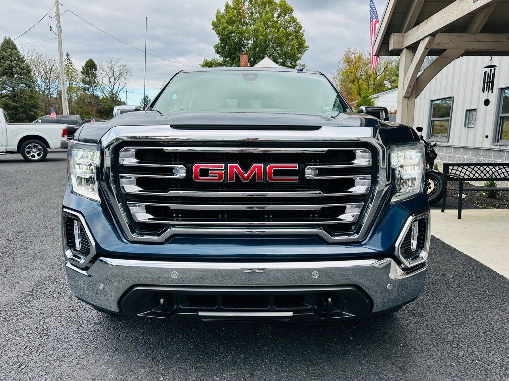 2020 GMC Sierra Image 2