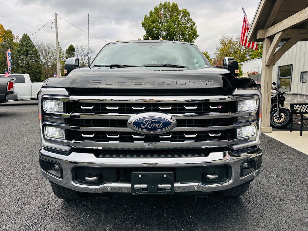 2023 Ford F-350 Image 2