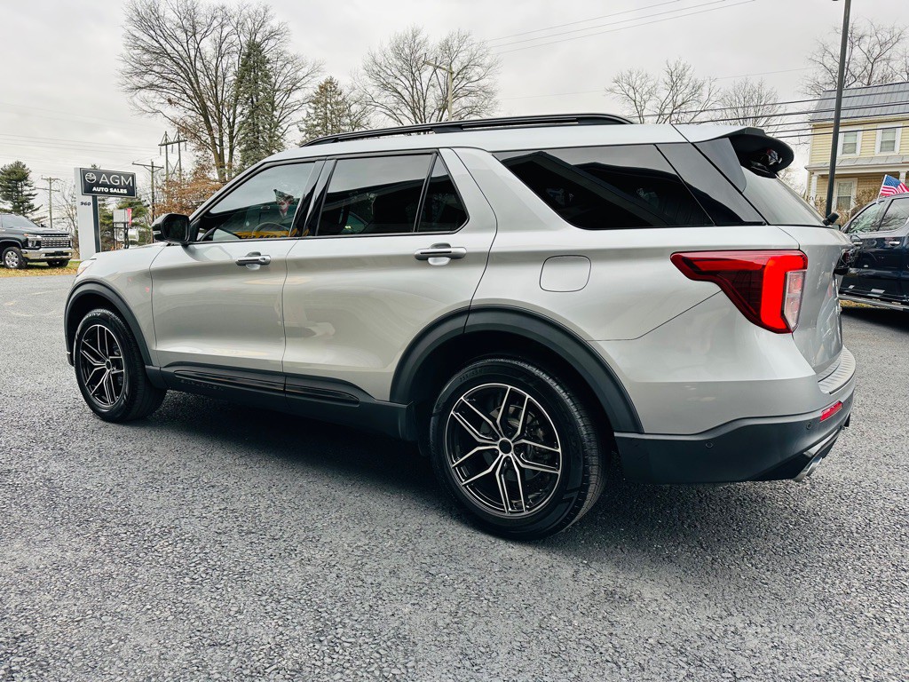 2020 Ford Explorer Image 5