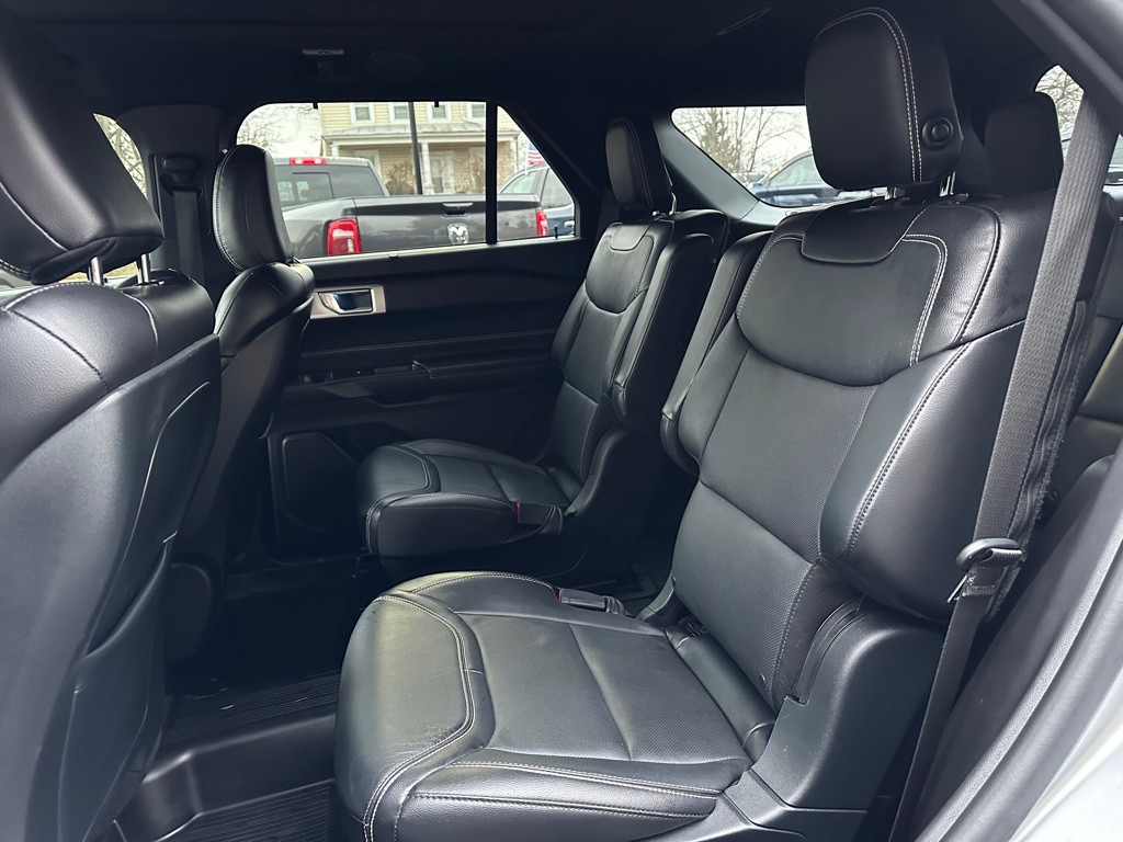 2020 Ford Explorer Image 12