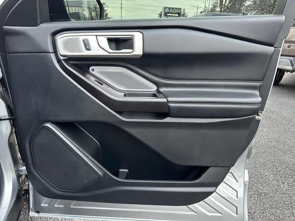 2020 Ford Explorer Image 15