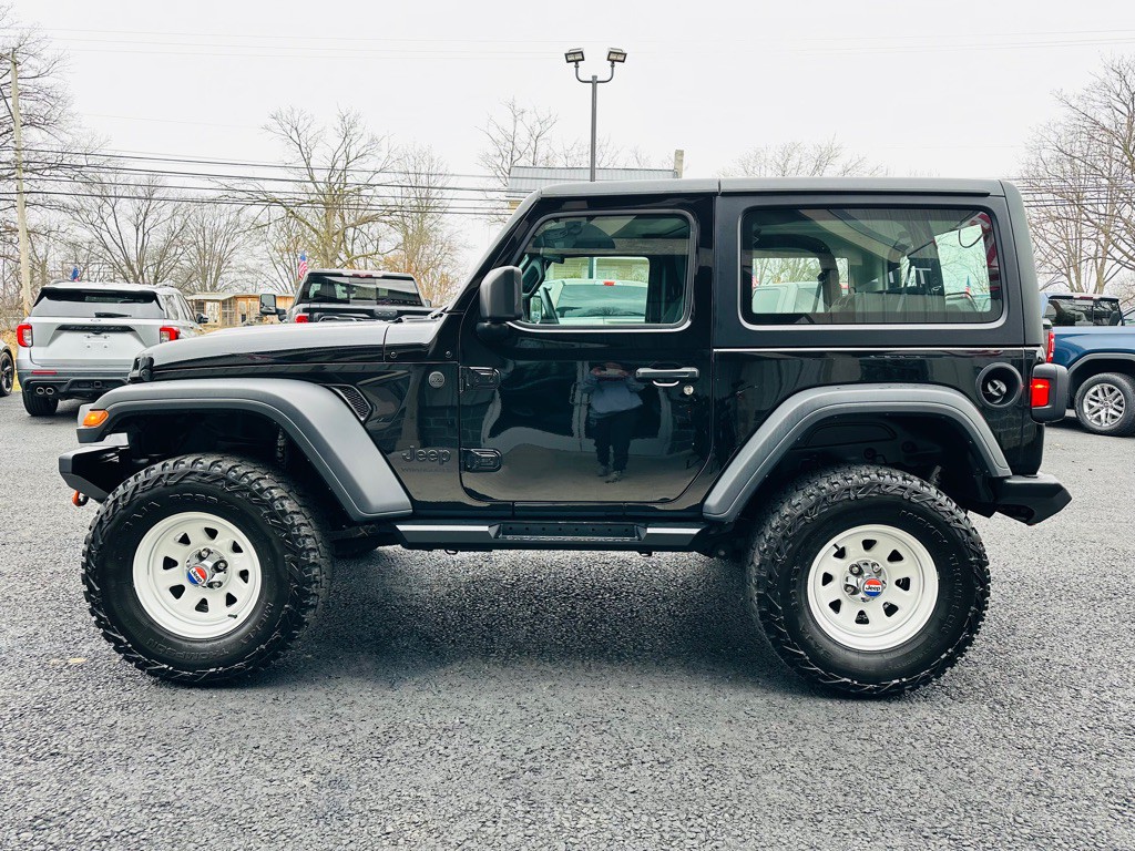 2023 Jeep Wrangler Image 4