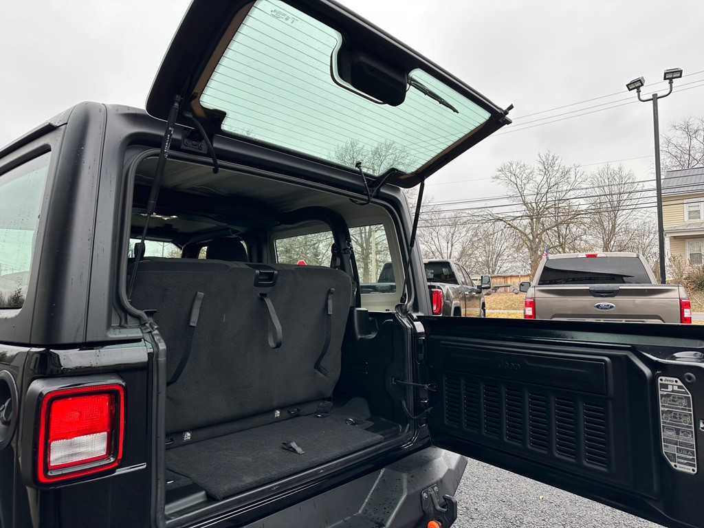 2023 Jeep Wrangler Image 15