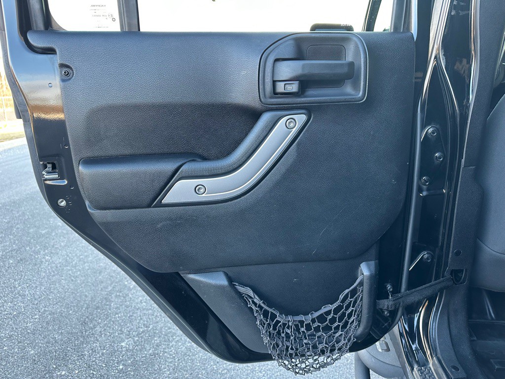 2012 Jeep Wrangler Unlimited Image 11