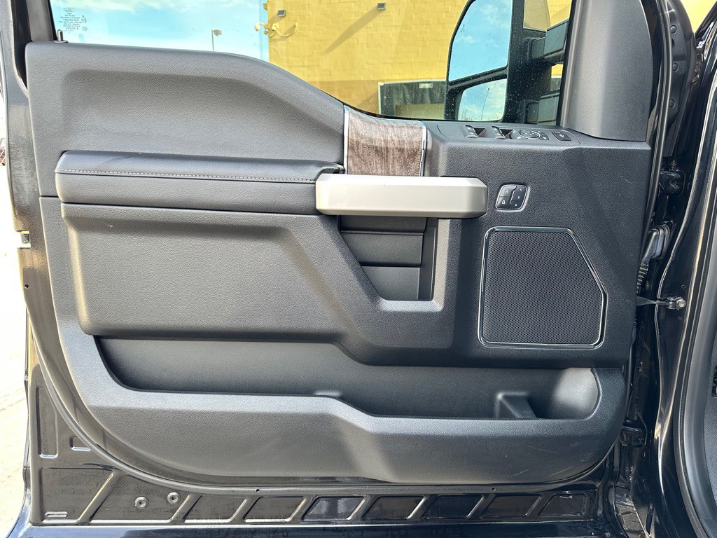 2017 Ford F-350 Image 10