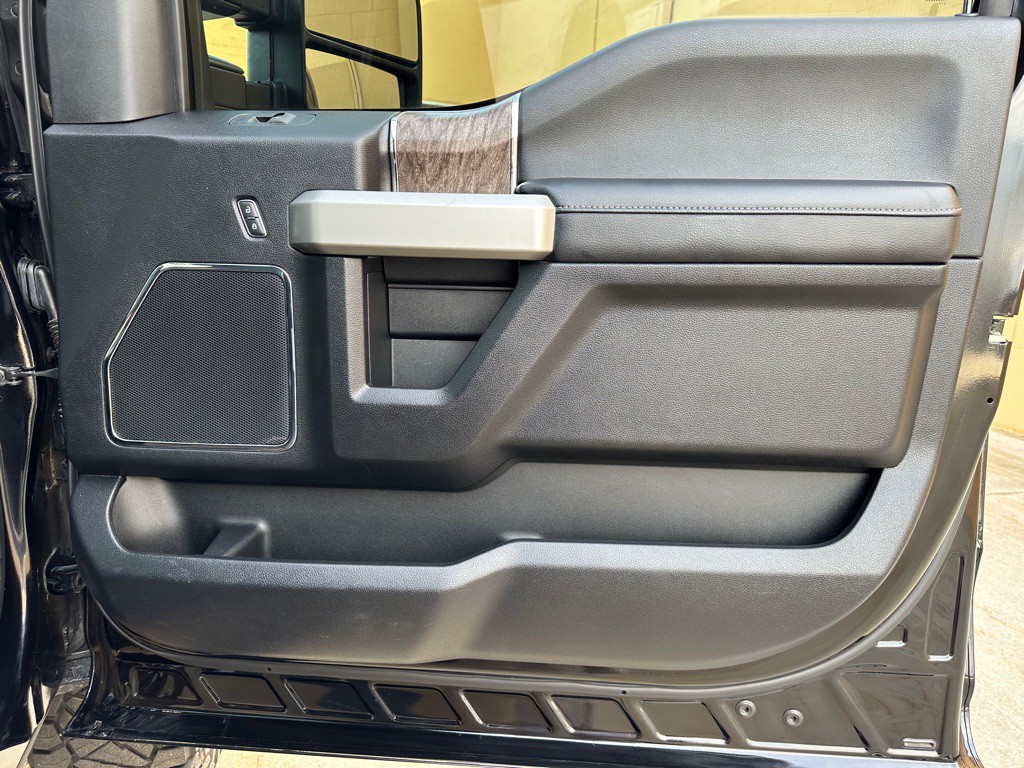 2017 Ford F-350 Image 16