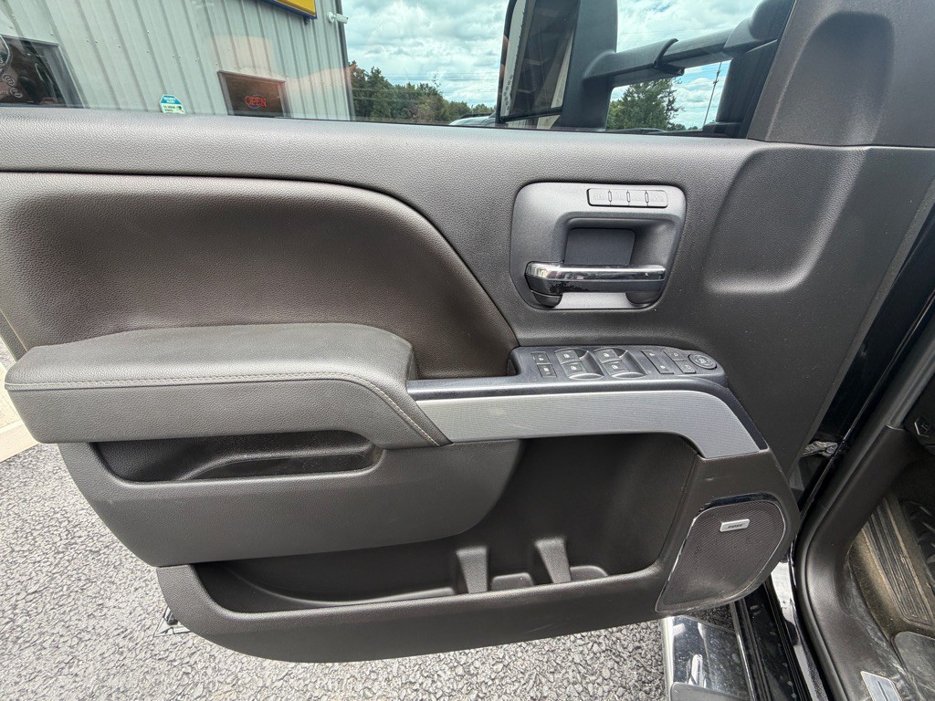 2015 Chevrolet Silverado 1500 Image 17