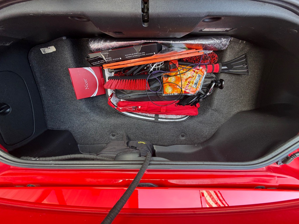 2010 Mazda MX-5 Miata Image 17