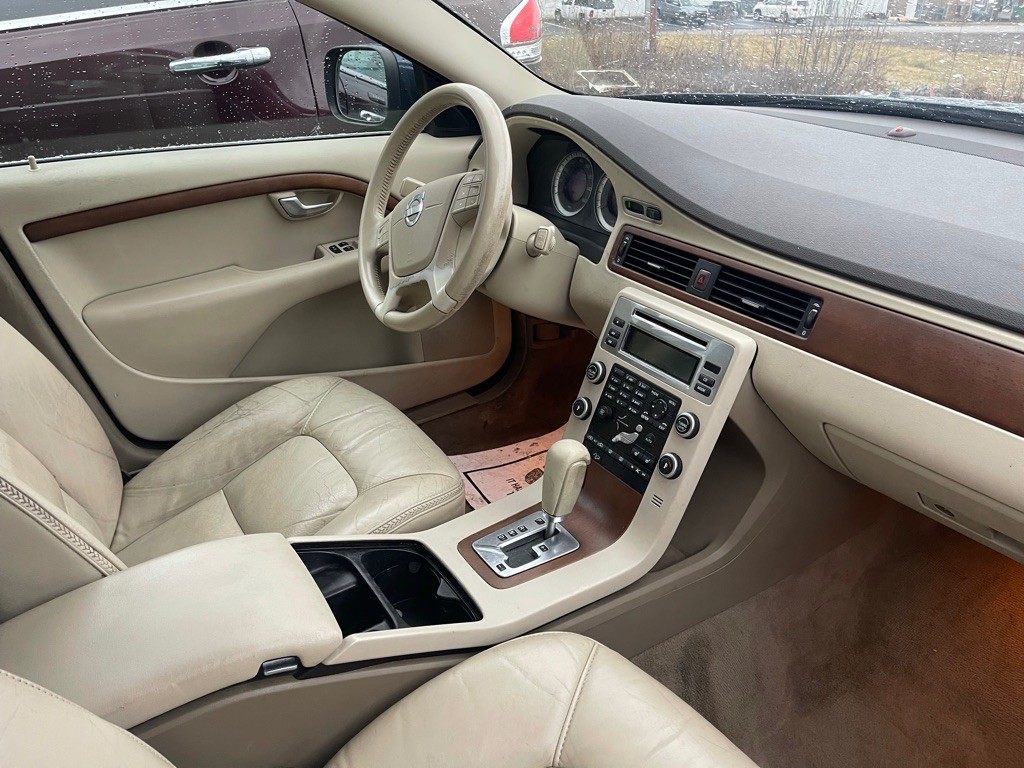 2010 Volvo XC70 Image 3