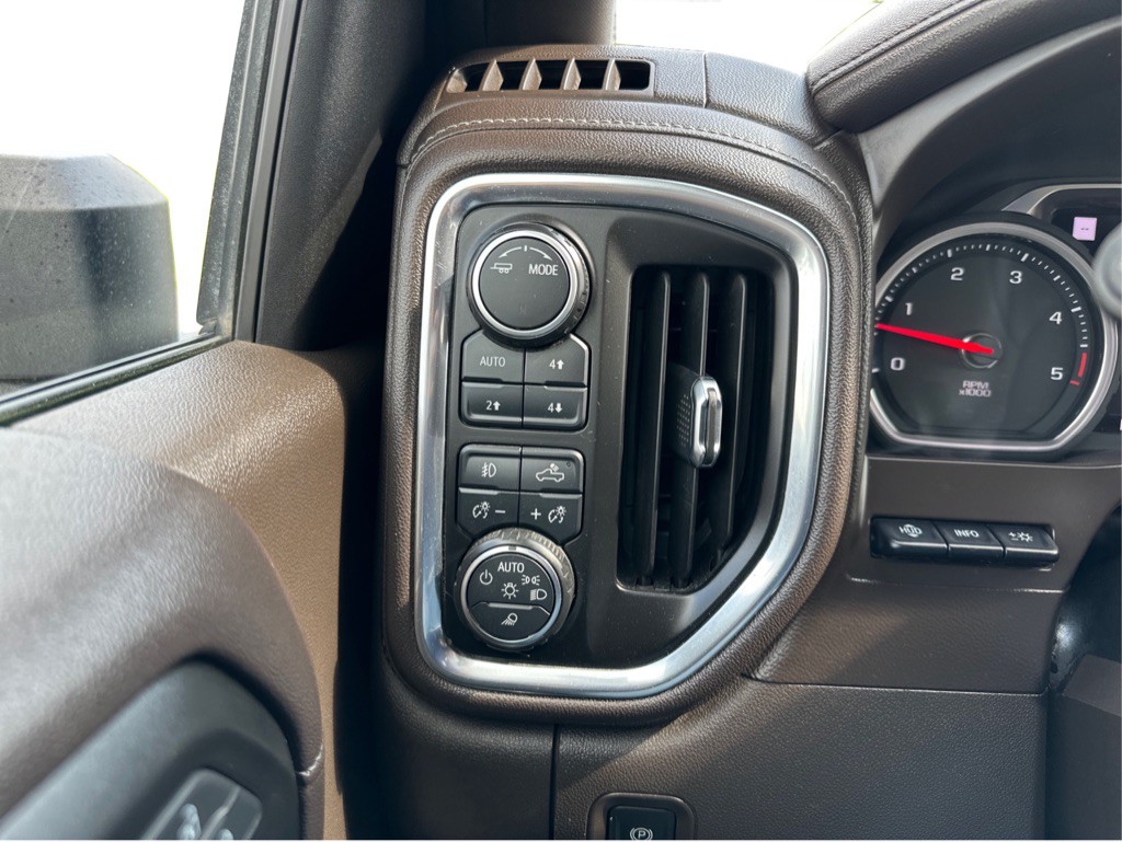 2021 Chevrolet Silverado 1500 Image 12