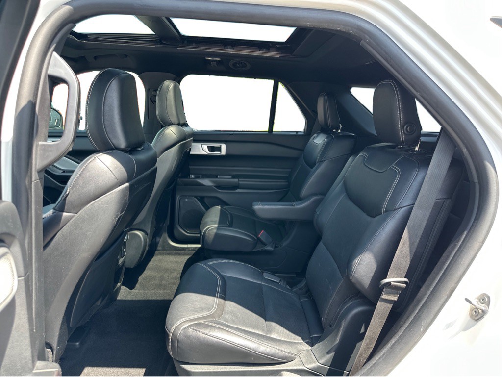 2020 Ford Explorer Image 11