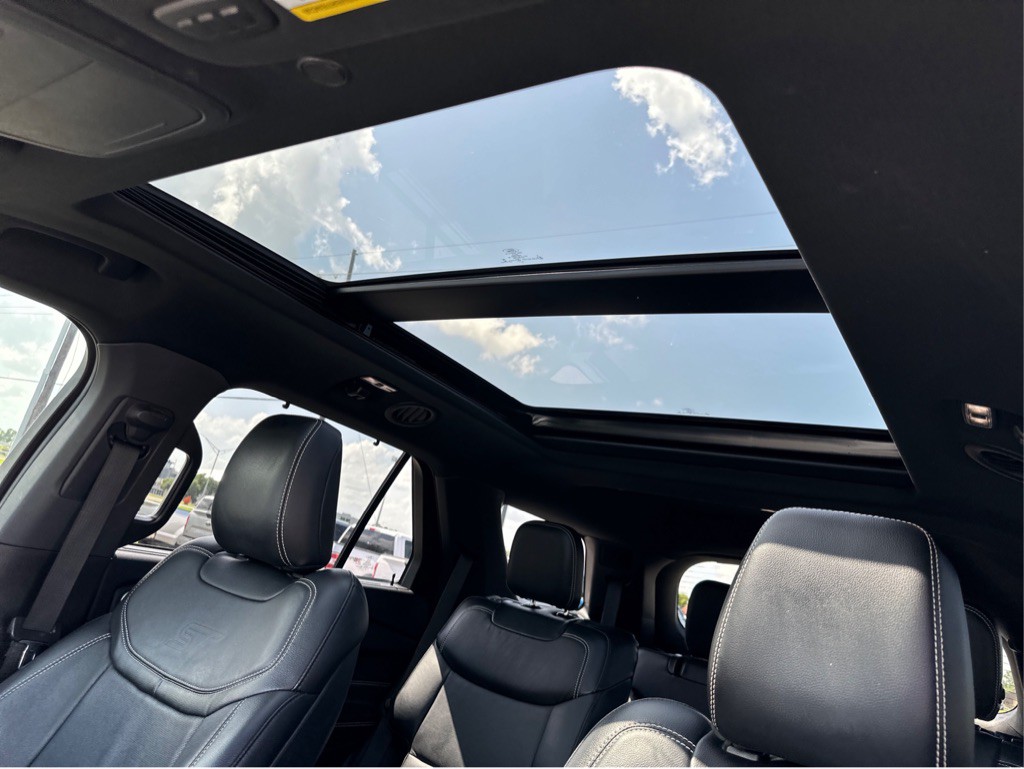 2020 Ford Explorer Image 14