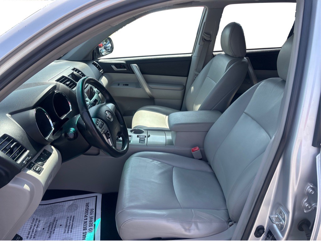2012 Toyota Highlander Image 15