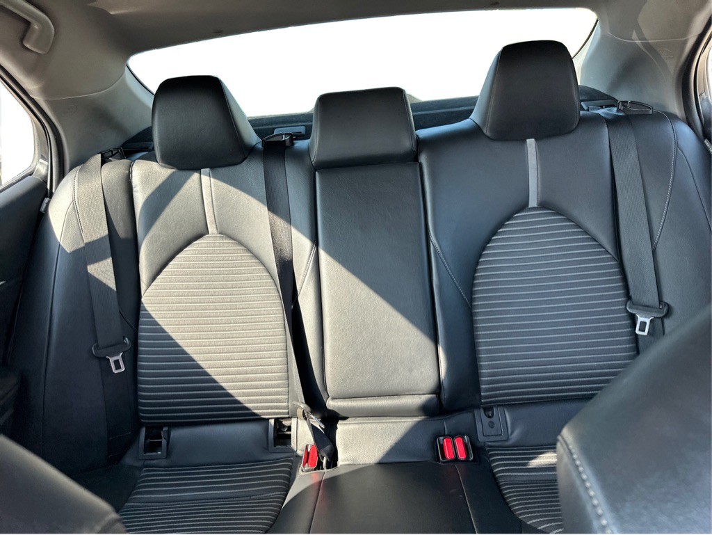 2018 Toyota Camry Image 10