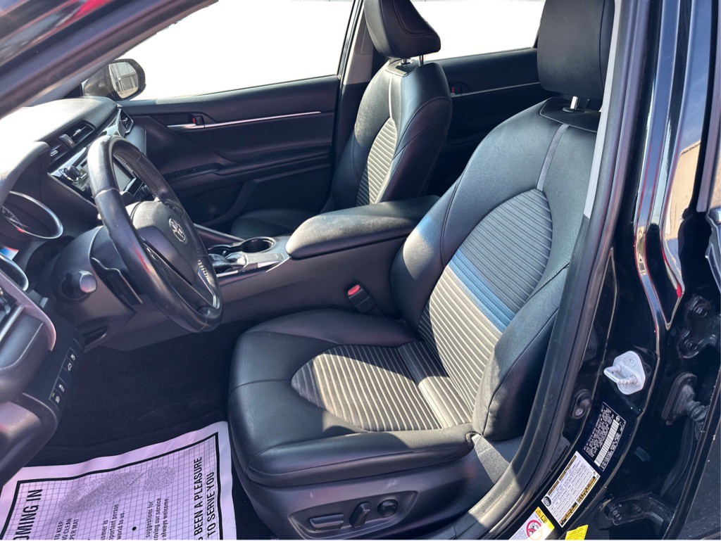 2018 Toyota Camry Image 14