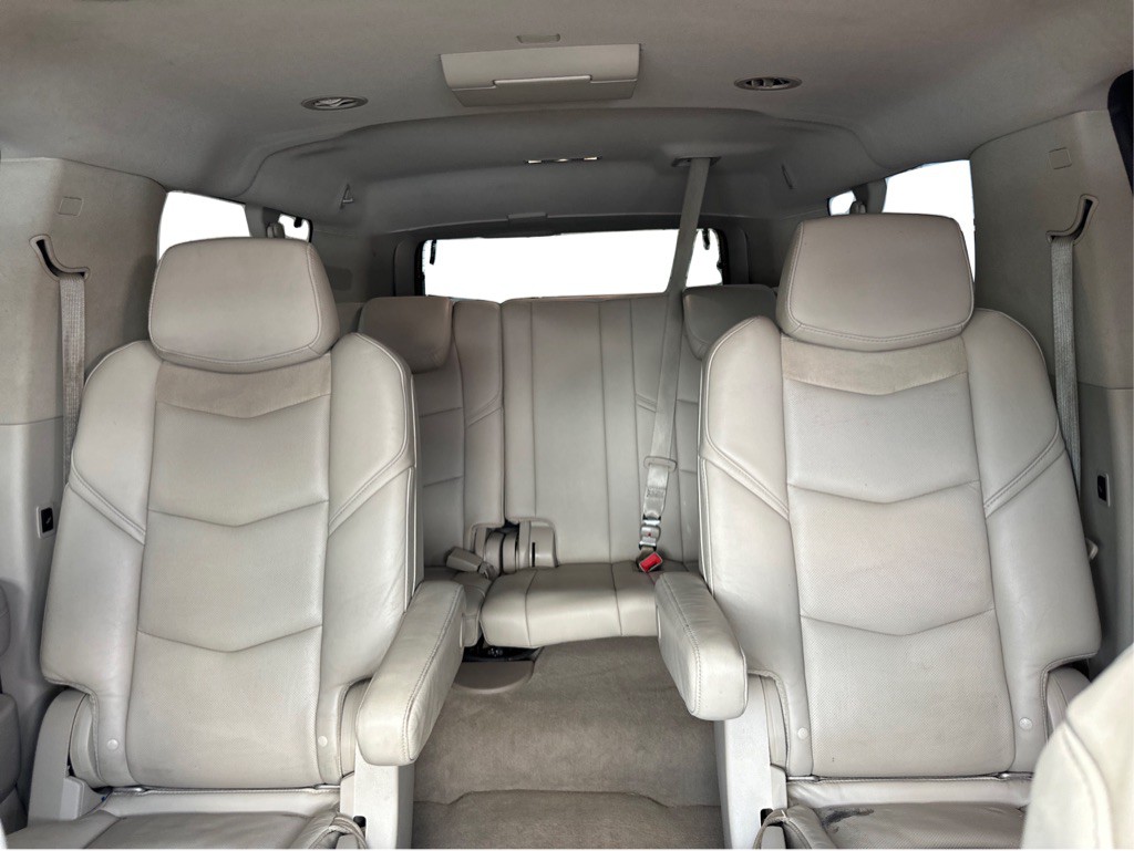 2018 Cadillac Escalade Image 10