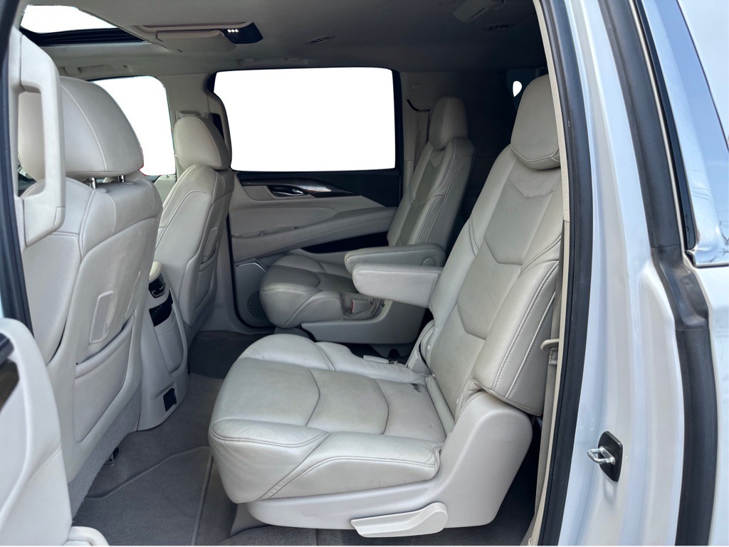 2018 Cadillac Escalade Image 11