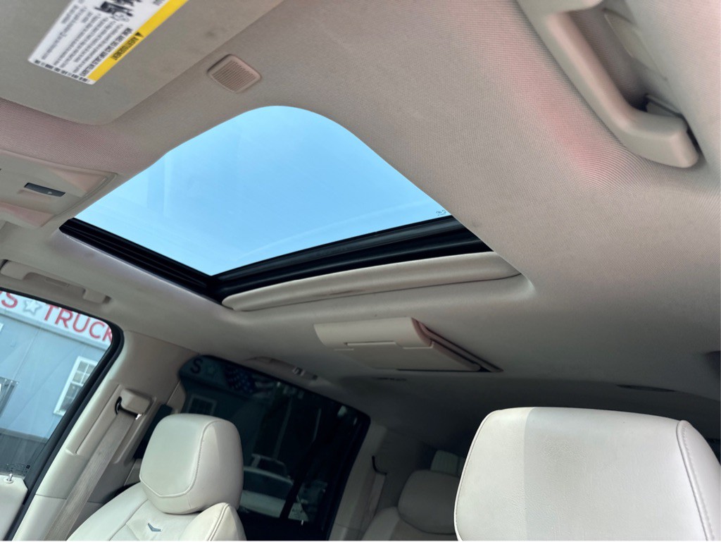 2018 Cadillac Escalade Image 13