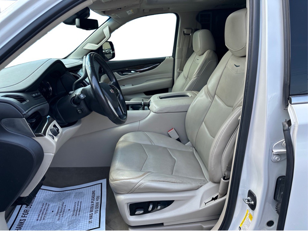 2018 Cadillac Escalade Image 16