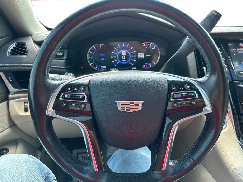 2018 Cadillac Escalade Image 17