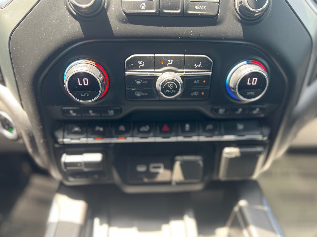 2021 Chevrolet Silverado 1500 Image 3