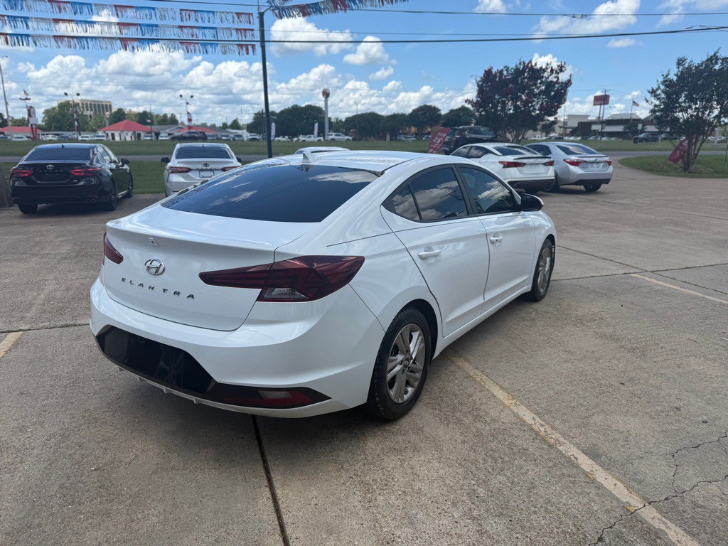 2020 Hyundai Elantra Image 7