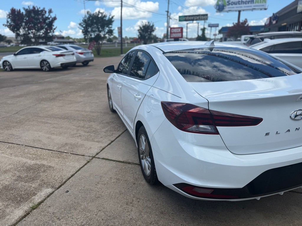 2020 Hyundai Elantra Image 9