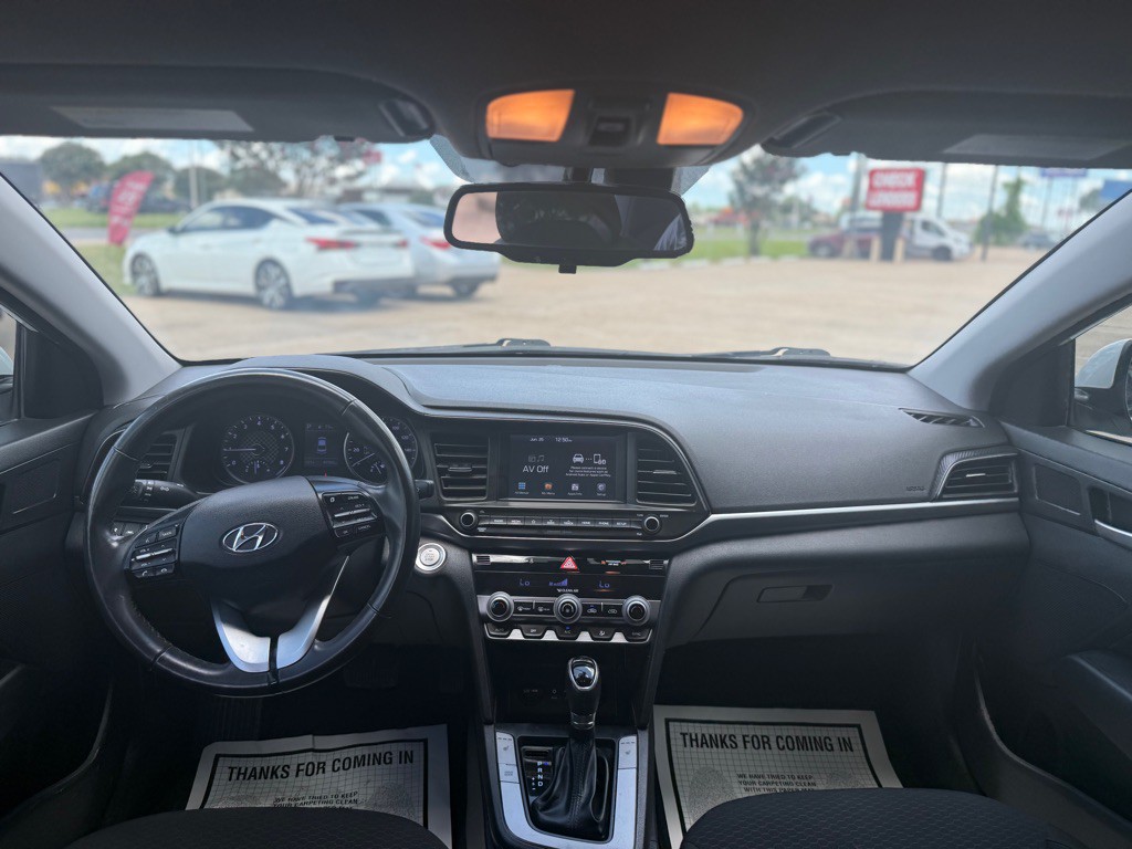 2020 Hyundai Elantra Image 12