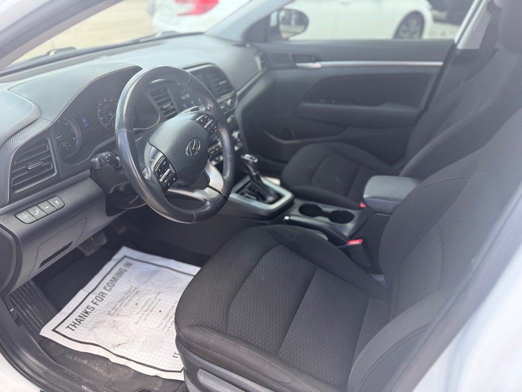 2020 Hyundai Elantra Image 16
