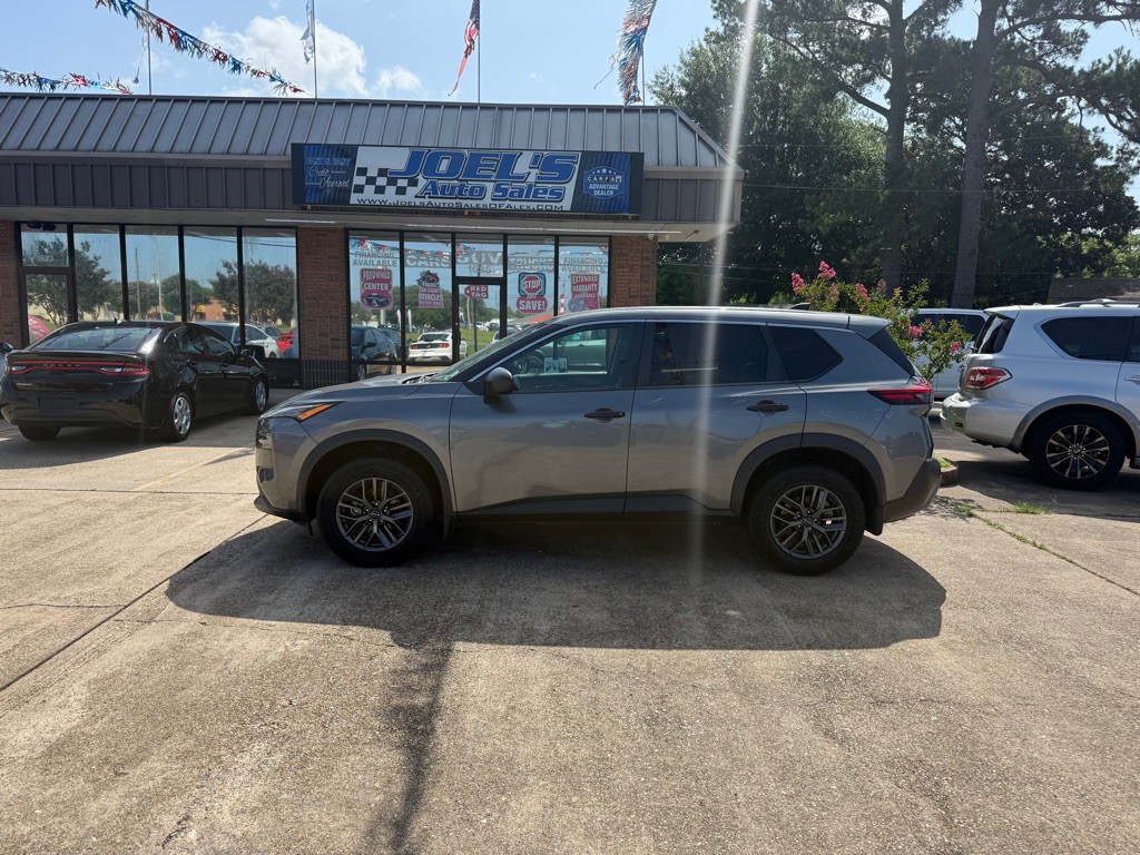 2022 Nissan Rogue Image 2
