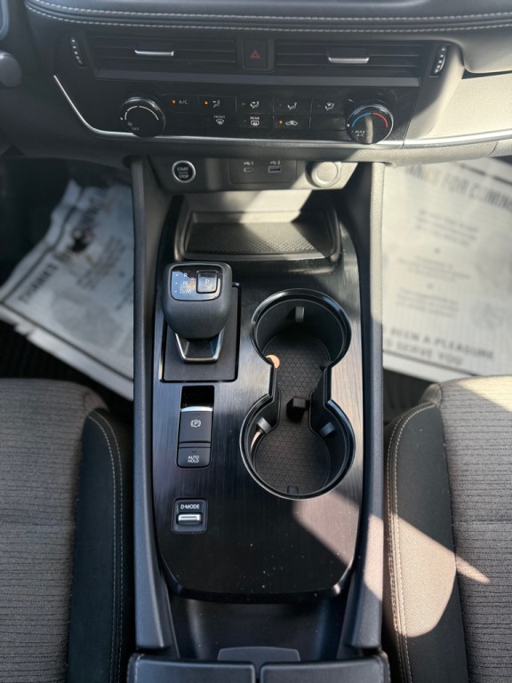 2022 Nissan Rogue Image 18